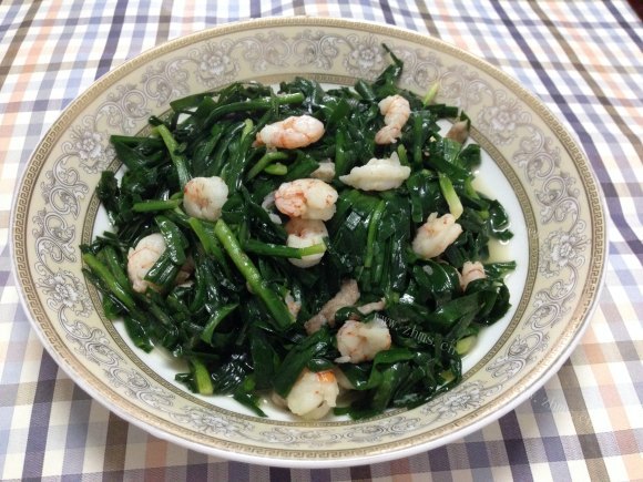 诱人的韭菜炒虾仁