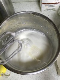 自制奶油蛋糕卷做法图解5)