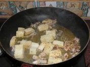 麻辣冻豆腐做法图解5)
