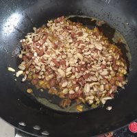 香辣美味麻辣拌饭粒做法图解4)