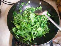 家常菜蒜香菠菜做法图解5)