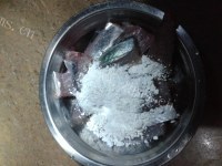 鲜甜的鲅鱼煮面汤做法图解2)