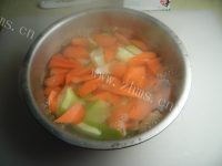好吃的什锦酸泡菜做法图解5)