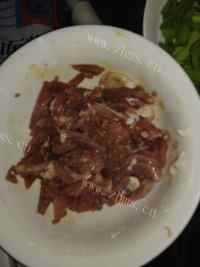 家常菜干豆腐炒韭菜做法图解3)
