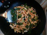 #爱美食#蒜苗炒豆腐