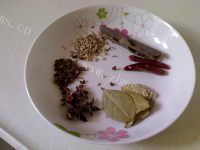 下酒菜五香花生米做法图解2)