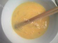 煎鸡蛋饼自制做法图解3)