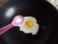 「DIY美食」煎鸡蛋做法图解3)