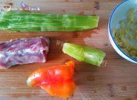 味道不错的莴笋炒肉片做法图解1)