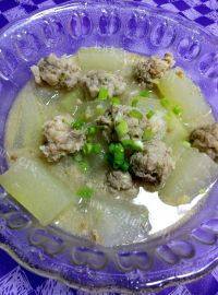美味的冬瓜肉丸汤