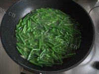 「念念不忘」豆角焖面做法图解5)