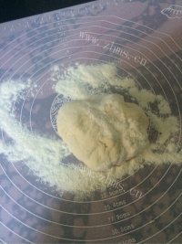 美味的香菇肉末生煎包子做法图解6)