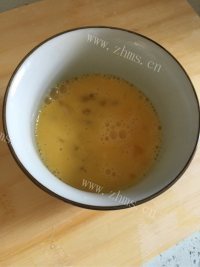美味的苦瓜炒蛋做法图解3)