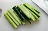 家常菜黄瓜咸菜做法图解1)