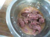 家常菜黄瓜炒牛肉做法图解2)