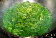 家常菠菜烧豆腐做法图解2)