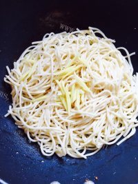 美味的酱油炒面做法图解7)