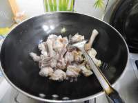 家常菜毛豆烧鸡做法图解4)