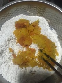 南瓜饼做法图解3)