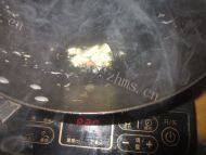 简单的香椿炒鸡蛋做法图解5)