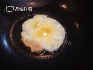 诱人的黄金蛋饺做法图解7)