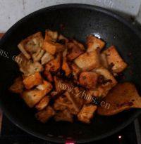 家常菜回锅豆腐做法图解7)