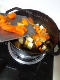 家常菜茄子烧豆腐做法图解8)