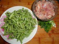 豆角炒瘦肉做法图解1)