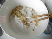 自制燕麦核桃酥做法图解5)
