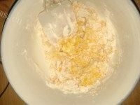 自制芝麻酥饼做法图解2)