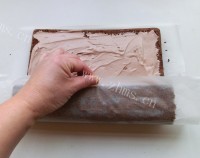 美观香甜的甘纳许巧克力蛋糕卷的做法图解十五