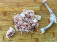 美味的香菇鸡肉煲仔饭做法图解2)