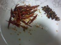 香鲜至极的香辣花生做法图解6)