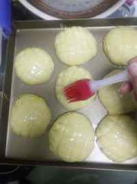DIY菠萝包做法图解8)