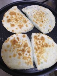 美味的韭菜盒子做法图解11)