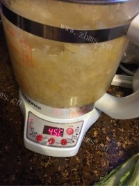 咸甜适中的蜂蜜柚子茶做法图解3)