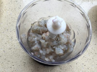 美味奶酪洋葱小虾丸子做法图解6)