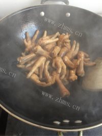 喷香的红烧鸡爪做法图解5)