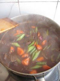 十分诱人的红酒烩牛肉做法图解14)
