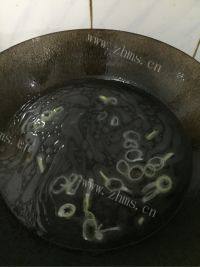 美味的五彩蔬菜丸子面做法图解4)