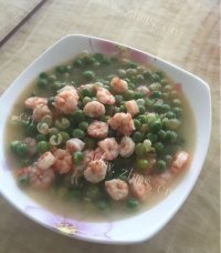 家常菜豌豆炒虾仁