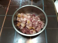 美味的板栗烧肉做法图解3)
