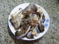 营养美味油豆腐金针菇煮螃蟹的做法图解二
