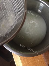 好喝的冰糖雪梨汁做法图解4)