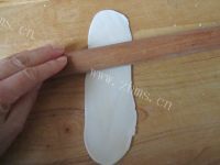 可爱栗香梅花酥做法图解8)