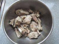 排骨炖土豆做法图解2)