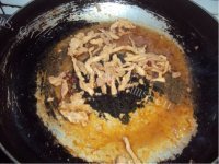 美味的肉丝拉皮做法图解3)