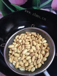 下酒菜椒盐花生米做法图解5)