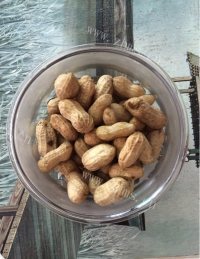 美味的煮花生做法图解8)