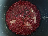 白软的咖啡红豆煎饼做法图解2)